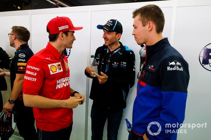 Charles Leclerc, Ferrari, Robert Kubica, Williams Racing, y Daniil Kvyat, Toro Rosso
