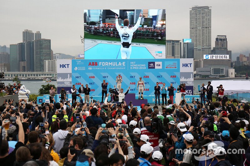 Race winner Sam Bird, Envision Virgin Racing celebrates in front of the crowd, photographs on the podium