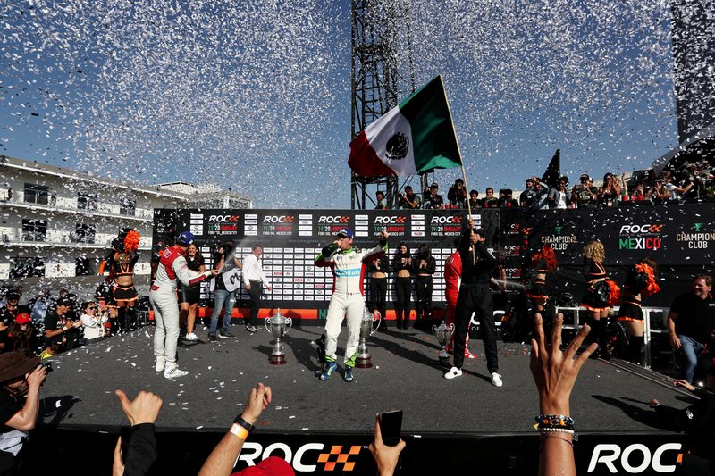 Le vainqueur Benito Guerra (MEX) sur le podium