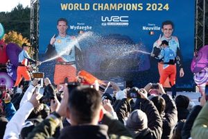 Campeón del Mundo Thierry Neuville, Martijn Wydaeghe, Hyundai World Rally Team Hyundai i20 N Rally1