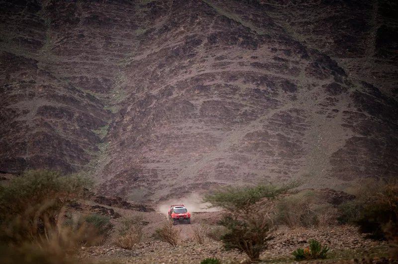 #201 Bahrain Raid Xtreme Prodrive: Sebastien Loeb, Fabian Lurquin