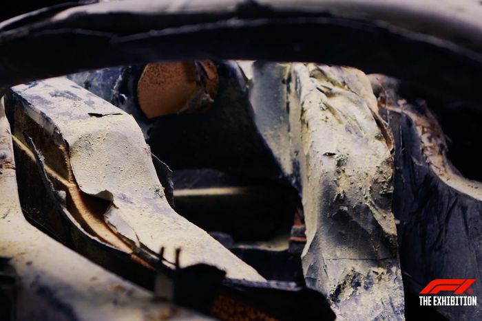 Wrak samochodu Romaina Grosjeana