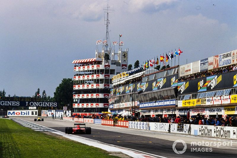 Nigel Mansell, Ferrari 640, Riccardo Patrese, Williams FW12C Renault