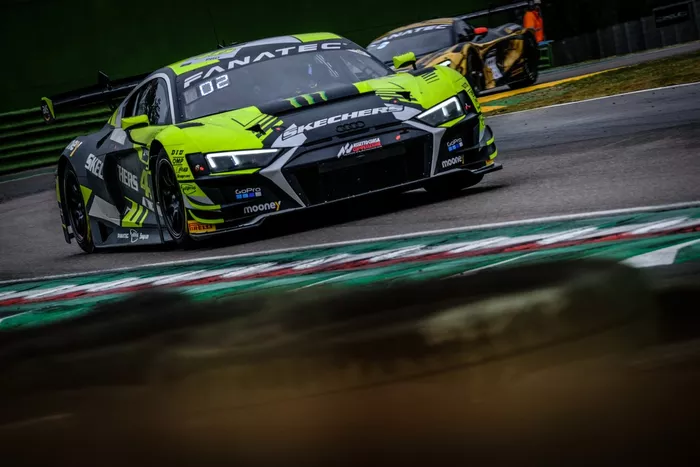 #46 Team WRT, Audi R8 LMS Evo II GT3: Nico Müller, Frédéric Vervisch, Valentino Rossi