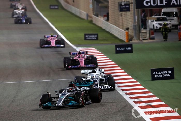 George Russell, Mercedes W13, Pierre Gasly, AlphaTauri AT03, Fernando Alonso, Alpine A522