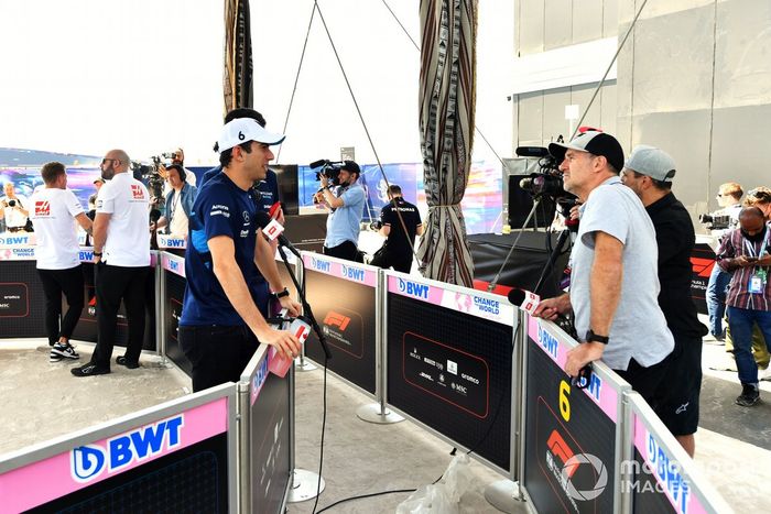 Nicholas Latifi, Williams Racing, habla ante los medios