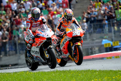Переможець гонки Андреа Довіціозо, Ducati Team, третє місце Дані Педроса, Repsol Honda Team