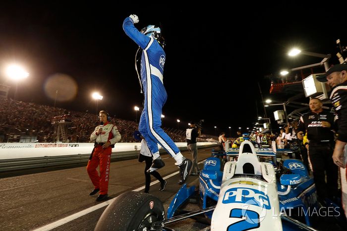 Ganador de la carrera Josef Newgarden, Team Penske Chevrolet