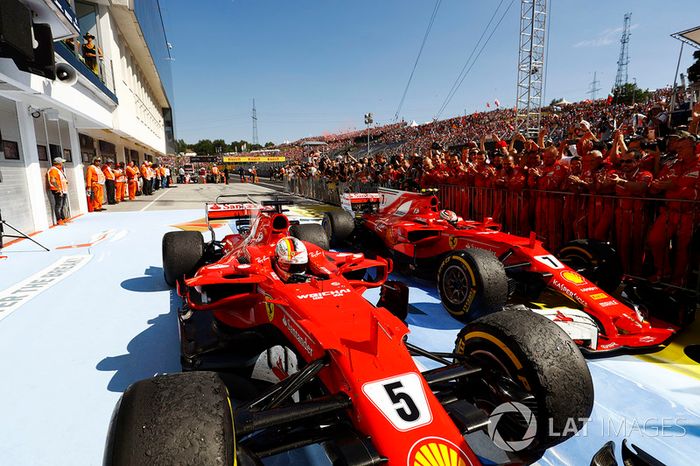  Sebastian Vettel, Ferrari SF70H, Kimi Raikkonen, Ferrari SF70H