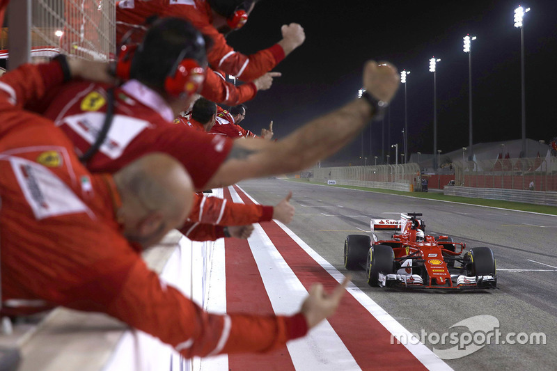 Ganador de la carrera Sebastian Vettel, Ferrari SF70H