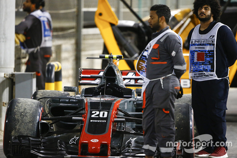 Abandon : Kevin Magnussen (Haas)