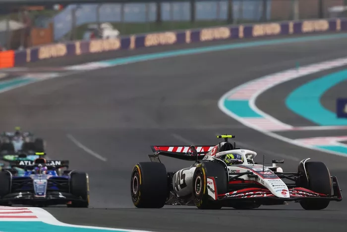 Oliver Bearman, Haas F1 Team, Carlos Sainz, Williams
