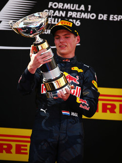 Winnaar Max Verstappen, Red Bull Racing viert op het podium
