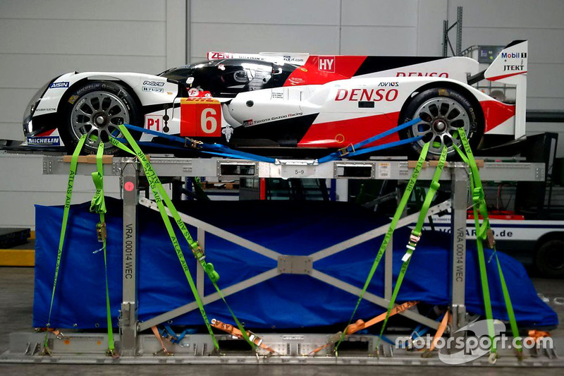Toyota Racing Toyota TS050 Hybrid se preparan para el vuelo hacia la Ciudad de México
