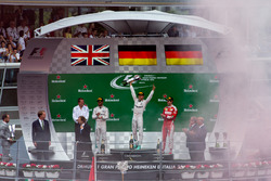 Podium (L to R): second place Lewis Hamilton, Mercedes AMG F1; Race winner Nico Rosberg, Mercedes AMG F1; third place Sebastian Vettel, Ferrari