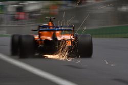 Fernando Alonso, McLaren MCL33 sparks