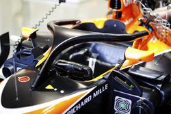 Halo McLaren MCL32