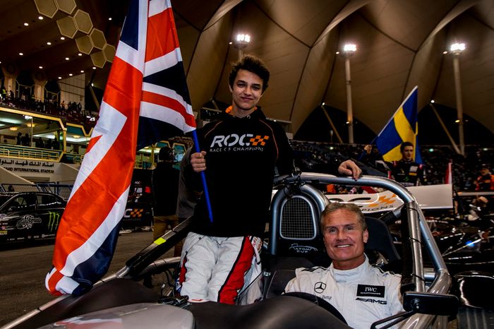 Lando Norris y David Coulthard del equipo Gran Bretaña