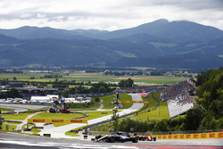 Lewis Hamilton, Mercedes AMG F1 W09, leads Stoffel Vandoorne, McLaren MCL33