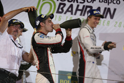 Podium LMP1: race winners Sébastien Buemi, Anthony Davidson, Kazuki Nakajima, Toyota Gazoo Racing