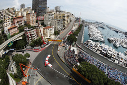 Une vue d'ensemble de Kimi Raikkonen, Ferrari SF71H, à Sainte Devote