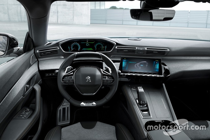 Peugeot 508 з агрегатом Plug-in Hybrid