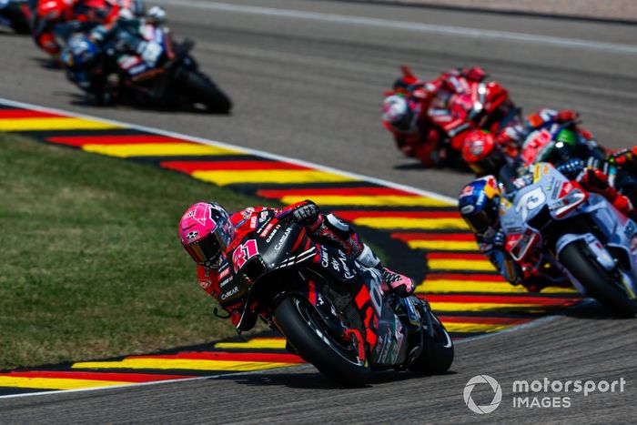 Aleix Espargaro, Aprilia Racing