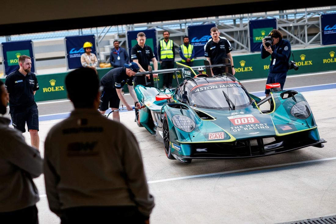 #009 Aston Martin Thor Team Aston Martin Valkyrie: Alex Riberas, Marco Sorensen, Roman De Angelis