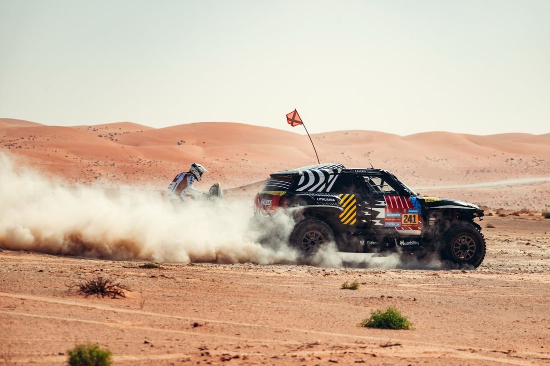 #241 X-Raid Mini JCW Team Mini: Vladas Jurkevicius, Aisvydas Paliukenas