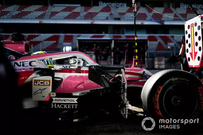Nick Yelloly, Racing Point RP19, durante un pit stop