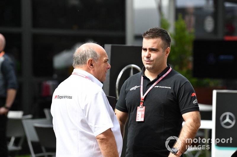 Zsolt Baumgartner talks to an F1 experiences driver