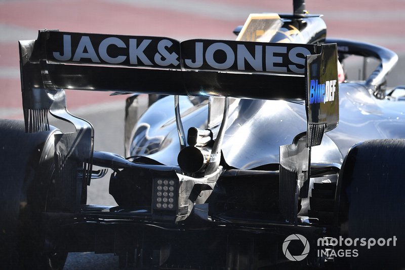 Detalle de la parte trasera del coche de Romain Grosjean, Haas F1 Team VF-19