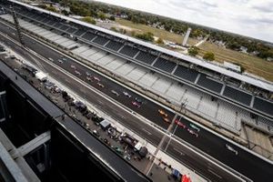 Start zu Rennen 2 beim Harvest Grand Prix 2020 auf dem Rundkurs des Indianapolis Motor Speedway: Will Power, Team Penske Chevrolet, führt