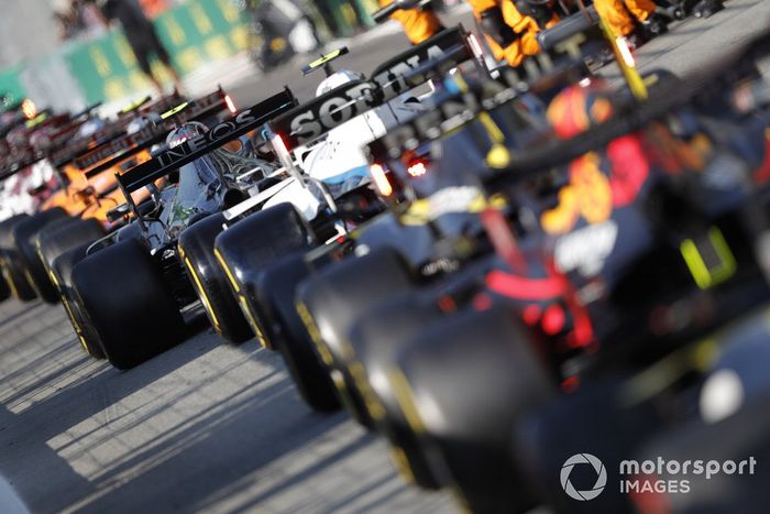 Los monoplazas en pit lane