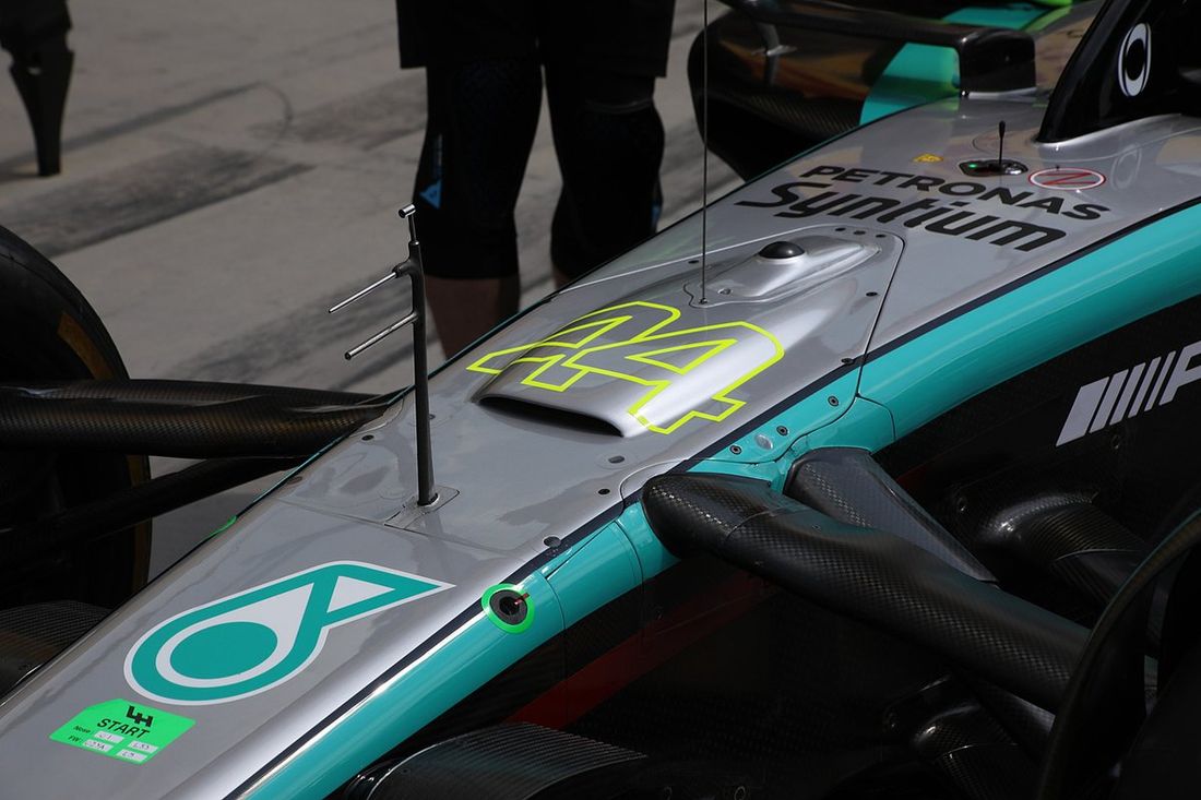 Mercedes W15 detalles técnicos