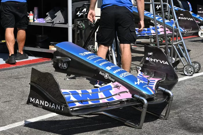 Detalle del morro y del alerón delantero del Alpine A522
