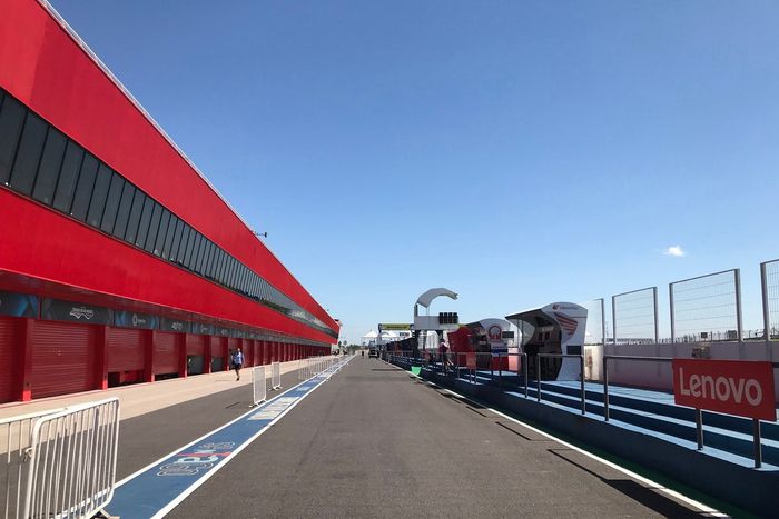 Aspectos en el pitlane