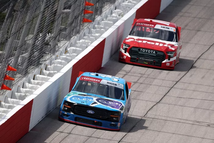 Layne Riggs, Front Row Motorsports Ford, Corey Heim, TRICON Garage ToyotaLayne Riggs, Front Row Motorsports Ford, Corey Heim, TRICON Garage Toyota
