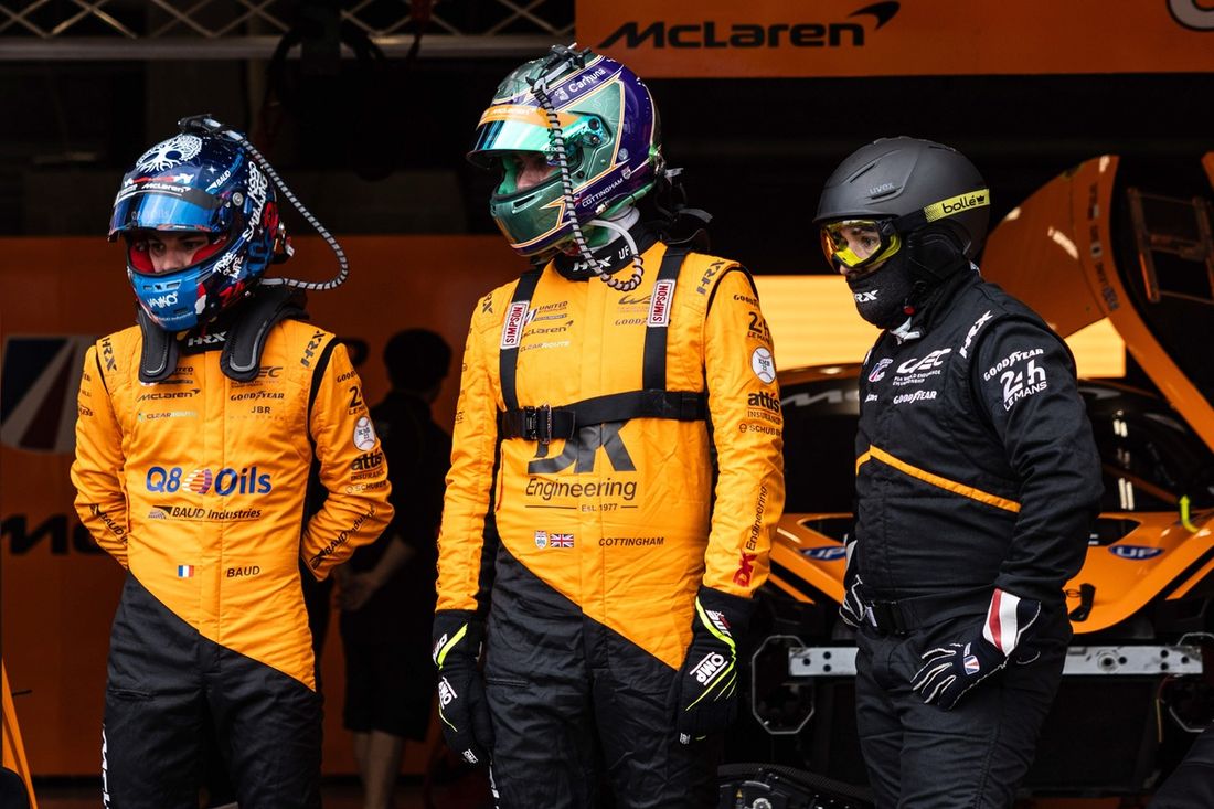 #59 United Autosports - McLaren 720S LMGT3 Evo: Sebastien Baud, James Cotthingham