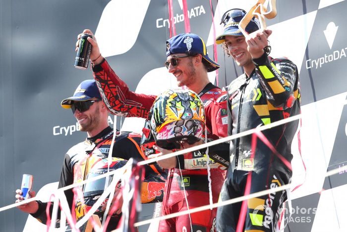 Francesco Bagnaia, Ducati Team, Brad Binder, Red Bull KTM Factory Racing, Marco Bezzecchi, VR46 Racing Team podio