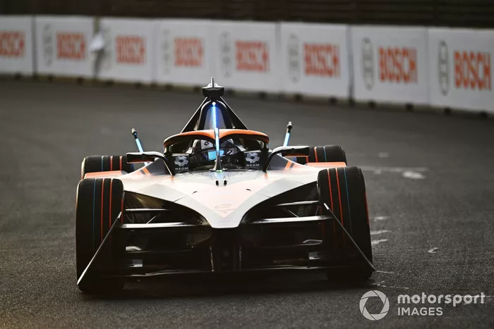 Sam Bird, equipo NEOM McLaren de Fórmula E, e-4ORCE 04