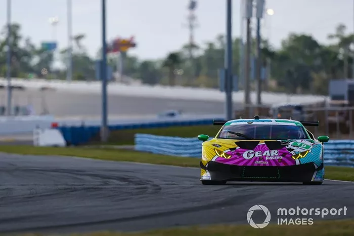 W19 GEAR Racing powered by GRT Grasser Lamborghini Huracan GT3, GTD: Christina Nielsen, Katherine Legge, Tati Calderon, Rahel Frey