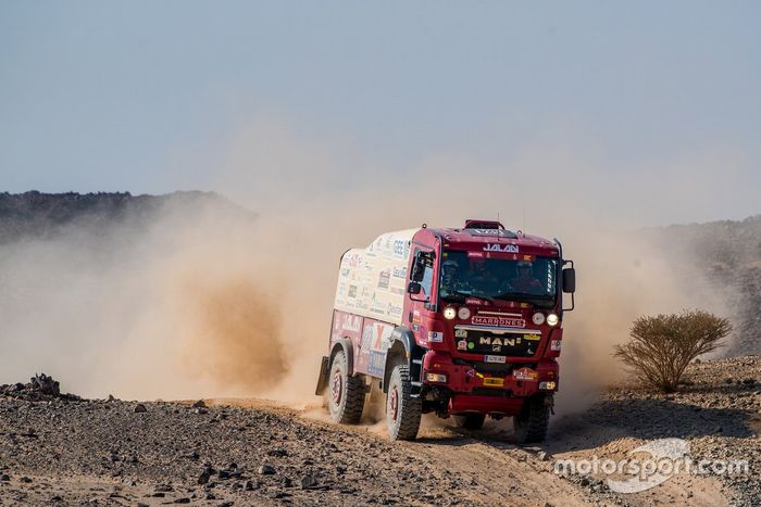 #524 Team Boucou MAN: Francesc Ester Fernandez, Javier Jacoste, JosÃ© Rosa Olivera