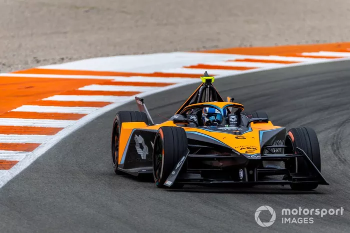 Jake Hughes, McLaren