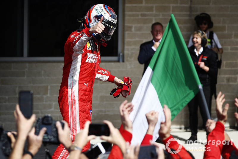 Kimi Raikkonen, Ferrari SF71H, festeggia dopo aver vinto la gara