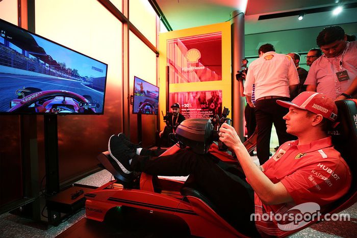 Kimi Raikkonen, Ferrari en el simulador