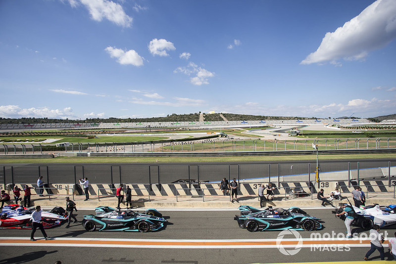 Mitch Evans, Panasonic Jaguar Racing, Jaguar I-Type 3 y Nelson Piquet Jr., Panasonic Jaguar Racing, I-Type 3