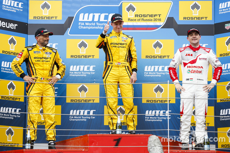 Podium: Race winner Nicky Catsburg, LADA Sport Rosneft, Lada Vesta; second place Gabriele Tarquini, LADA Sport Rosneft, Lada Vesta; third place Norbert Michelisz, Honda Racing Team JAS, Honda Civic WTCC