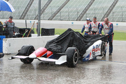 A.J. Foyt Enterprises Teammitglieder im Regen