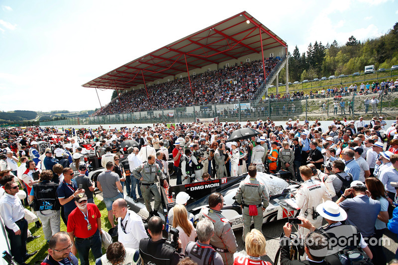 #1 Porsche Team Porsche 919 Hybrid: Timo Bernhard, Mark Webber, Brendon Hartley